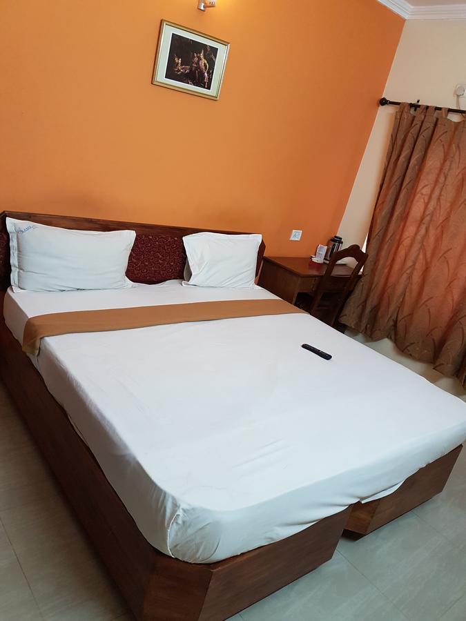 Hotel The Samrat Thiruvananthapuram Bagian luar foto