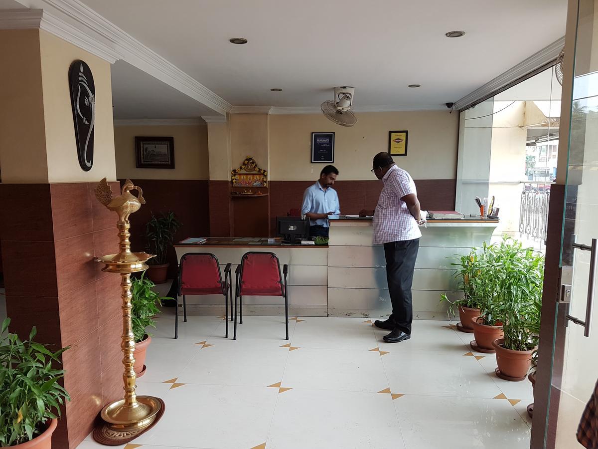 Hotel The Samrat Thiruvananthapuram Bagian luar foto